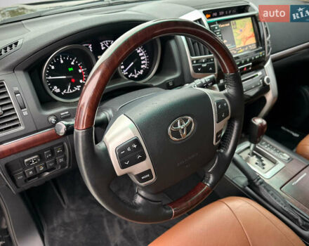 Черный Тойота Ленд Крузер, объемом двигателя 4.46 л и пробегом 350 тыс. км за 34800 $, фото 47 на Automoto.ua