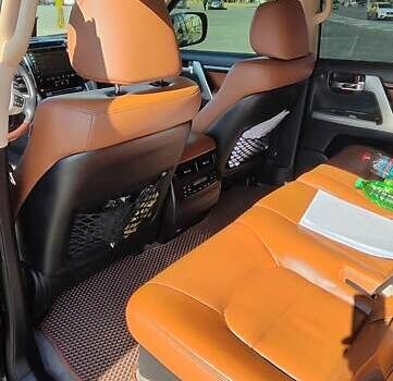 Черный Тойота Ленд Крузер, объемом двигателя 4.5 л и пробегом 175 тыс. км за 39000 $, фото 46 на Automoto.ua