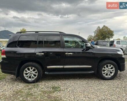 Черный Тойота Ленд Крузер, объемом двигателя 4.46 л и пробегом 200 тыс. км за 36500 $, фото 9 на Automoto.ua