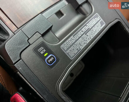 Черный Тойота Ленд Крузер, объемом двигателя 4.46 л и пробегом 350 тыс. км за 34800 $, фото 86 на Automoto.ua