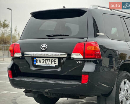 Черный Тойота Ленд Крузер, объемом двигателя 4.46 л и пробегом 350 тыс. км за 34800 $, фото 28 на Automoto.ua