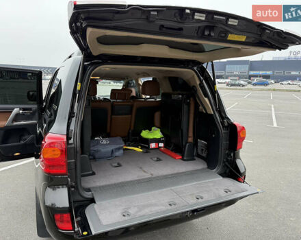 Черный Тойота Ленд Крузер, объемом двигателя 4.46 л и пробегом 160 тыс. км за 39700 $, фото 26 на Automoto.ua