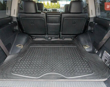 Черный Тойота Ленд Крузер, объемом двигателя 4.46 л и пробегом 93 тыс. км за 40000 $, фото 18 на Automoto.ua