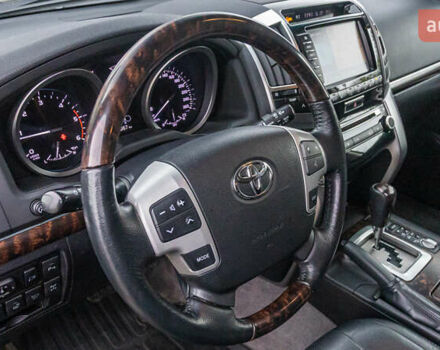 Черный Тойота Ленд Крузер, объемом двигателя 4.46 л и пробегом 93 тыс. км за 40000 $, фото 22 на Automoto.ua