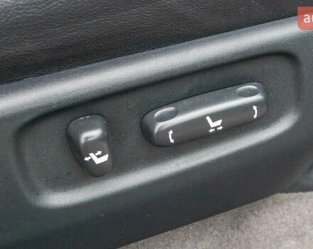 Черный Тойота Ленд Крузер, объемом двигателя 4.46 л и пробегом 93 тыс. км за 40000 $, фото 15 на Automoto.ua