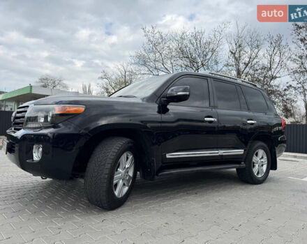 Черный Тойота Ленд Крузер, объемом двигателя 4.46 л и пробегом 185 тыс. км за 42000 $, фото 1 на Automoto.ua