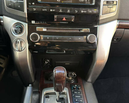 Черный Тойота Ленд Крузер, объемом двигателя 0 л и пробегом 269 тыс. км за 42000 $, фото 10 на Automoto.ua