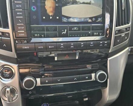 Черный Тойота Ленд Крузер, объемом двигателя 4.46 л и пробегом 246 тыс. км за 33500 $, фото 8 на Automoto.ua