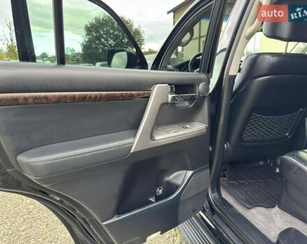 Черный Тойота Ленд Крузер, объемом двигателя 4.46 л и пробегом 200 тыс. км за 36500 $, фото 17 на Automoto.ua