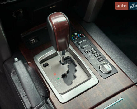 Черный Тойота Ленд Крузер, объемом двигателя 4.46 л и пробегом 350 тыс. км за 34800 $, фото 75 на Automoto.ua