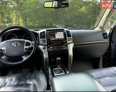 Чорний Тойота Ленд Крузер, об'ємом двигуна 4.5 л та пробігом 281 тис. км за 36000 $, фото 32 на Automoto.ua
