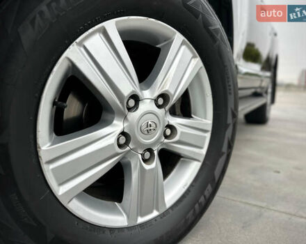 Черный Тойота Ленд Крузер, объемом двигателя 4.46 л и пробегом 350 тыс. км за 34800 $, фото 20 на Automoto.ua