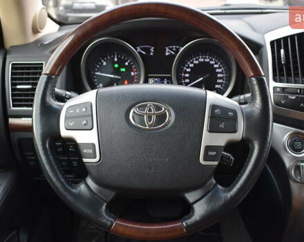 Черный Тойота Ленд Крузер, объемом двигателя 4.46 л и пробегом 155 тыс. км за 37600 $, фото 8 на Automoto.ua