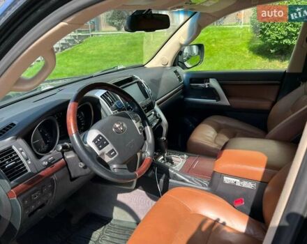 Черный Тойота Ленд Крузер, объемом двигателя 4.5 л и пробегом 175 тыс. км за 39000 $, фото 30 на Automoto.ua