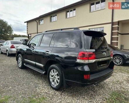 Черный Тойота Ленд Крузер, объемом двигателя 4.46 л и пробегом 200 тыс. км за 36500 $, фото 6 на Automoto.ua