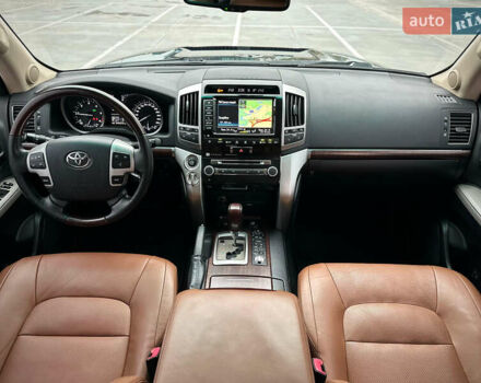 Черный Тойота Ленд Крузер, объемом двигателя 4.46 л и пробегом 350 тыс. км за 34800 $, фото 65 на Automoto.ua