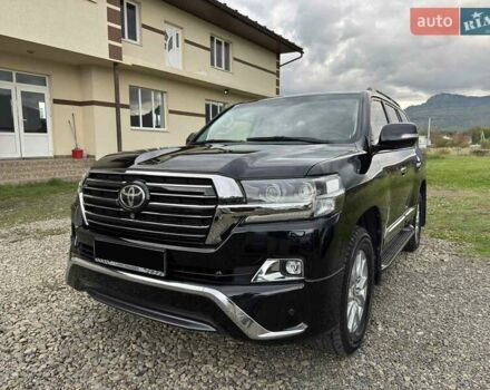 Черный Тойота Ленд Крузер, объемом двигателя 4.46 л и пробегом 200 тыс. км за 36500 $, фото 3 на Automoto.ua