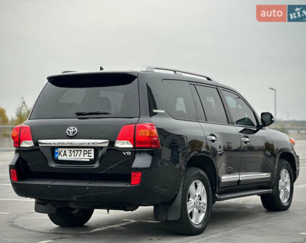 Черный Тойота Ленд Крузер, объемом двигателя 4.46 л и пробегом 350 тыс. км за 34800 $, фото 27 на Automoto.ua