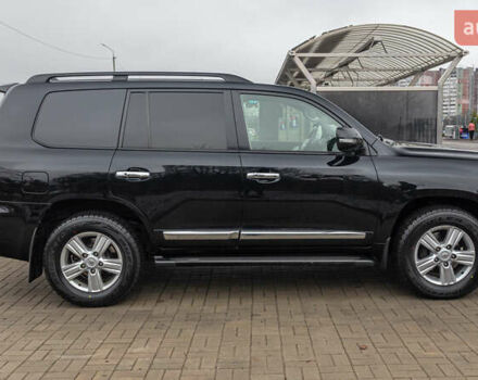 Черный Тойота Ленд Крузер, объемом двигателя 4.46 л и пробегом 93 тыс. км за 40000 $, фото 1 на Automoto.ua