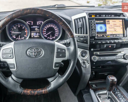 Черный Тойота Ленд Крузер, объемом двигателя 4.46 л и пробегом 93 тыс. км за 40000 $, фото 25 на Automoto.ua