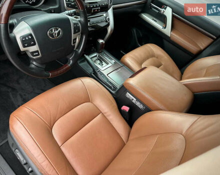 Черный Тойота Ленд Крузер, объемом двигателя 4.46 л и пробегом 350 тыс. км за 34800 $, фото 42 на Automoto.ua