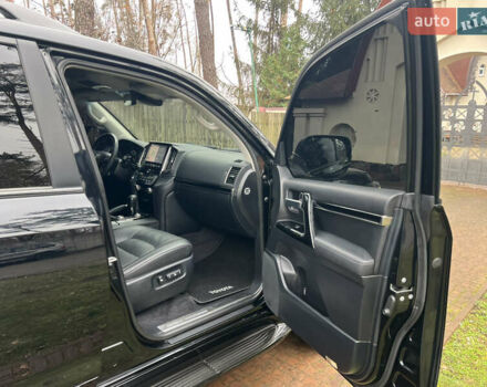 Черный Тойота Ленд Крузер, объемом двигателя 4.5 л и пробегом 239 тыс. км за 46900 $, фото 95 на Automoto.ua