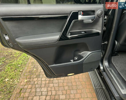 Черный Тойота Ленд Крузер, объемом двигателя 4.5 л и пробегом 239 тыс. км за 46900 $, фото 83 на Automoto.ua