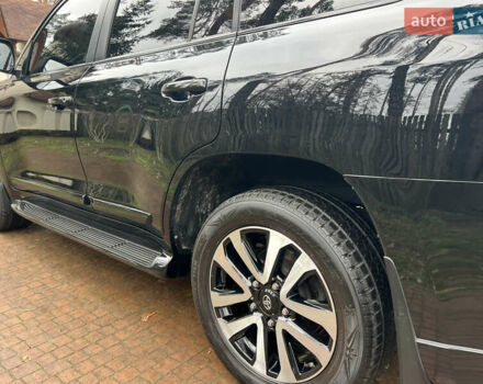 Черный Тойота Ленд Крузер, объемом двигателя 4.5 л и пробегом 239 тыс. км за 46900 $, фото 44 на Automoto.ua