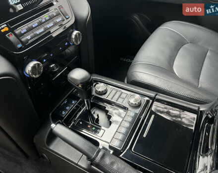 Черный Тойота Ленд Крузер, объемом двигателя 4.5 л и пробегом 239 тыс. км за 46900 $, фото 67 на Automoto.ua