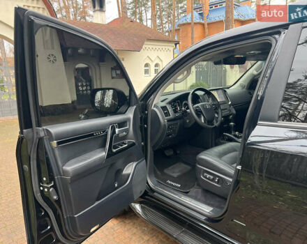 Черный Тойота Ленд Крузер, объемом двигателя 4.5 л и пробегом 239 тыс. км за 46900 $, фото 50 на Automoto.ua