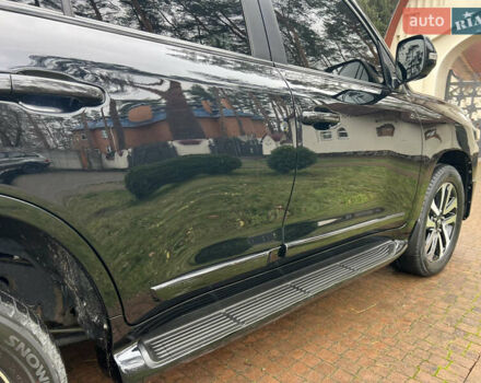 Черный Тойота Ленд Крузер, объемом двигателя 4.5 л и пробегом 239 тыс. км за 46900 $, фото 122 на Automoto.ua