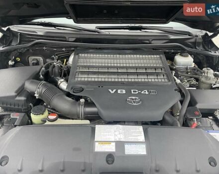 Чорний Тойота Ленд Крузер, об'ємом двигуна 4.46 л та пробігом 314 тис. км за 41000 $, фото 7 на Automoto.ua