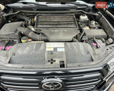 Черный Тойота Ленд Крузер, объемом двигателя 4.5 л и пробегом 239 тыс. км за 46900 $, фото 118 на Automoto.ua