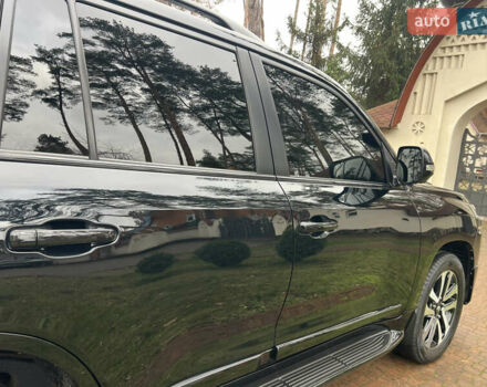 Черный Тойота Ленд Крузер, объемом двигателя 4.5 л и пробегом 239 тыс. км за 46900 $, фото 123 на Automoto.ua