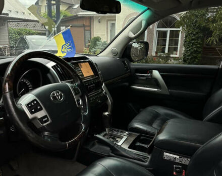 Черный Тойота Ленд Крузер, объемом двигателя 4.5 л и пробегом 230 тыс. км за 39500 $, фото 9 на Automoto.ua