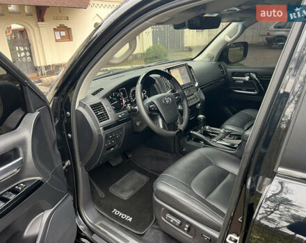 Черный Тойота Ленд Крузер, объемом двигателя 4.5 л и пробегом 239 тыс. км за 46900 $, фото 51 на Automoto.ua