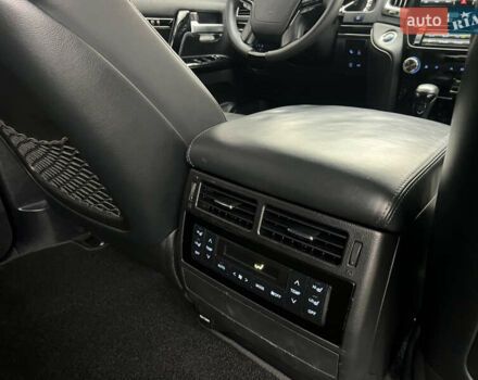 Черный Тойота Ленд Крузер, объемом двигателя 4.5 л и пробегом 239 тыс. км за 46900 $, фото 93 на Automoto.ua