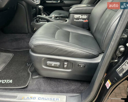 Черный Тойота Ленд Крузер, объемом двигателя 4.5 л и пробегом 239 тыс. км за 46900 $, фото 58 на Automoto.ua