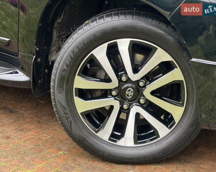 Черный Тойота Ленд Крузер, объемом двигателя 4.5 л и пробегом 239 тыс. км за 46900 $, фото 7 на Automoto.ua