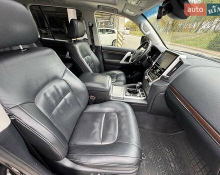Черный Тойота Ленд Крузер, объемом двигателя 4.46 л и пробегом 324 тыс. км за 46999 $, фото 46 на Automoto.ua