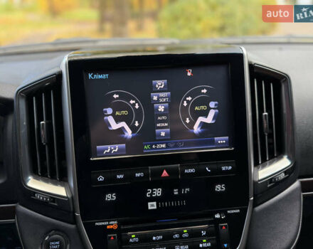 Черный Тойота Ленд Крузер, объемом двигателя 4.46 л и пробегом 225 тыс. км за 55500 $, фото 47 на Automoto.ua