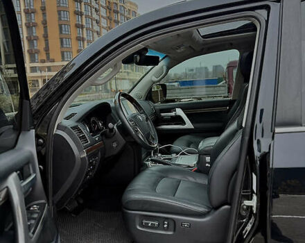 Черный Тойота Ленд Крузер, объемом двигателя 4.66 л и пробегом 184 тыс. км за 53500 $, фото 9 на Automoto.ua