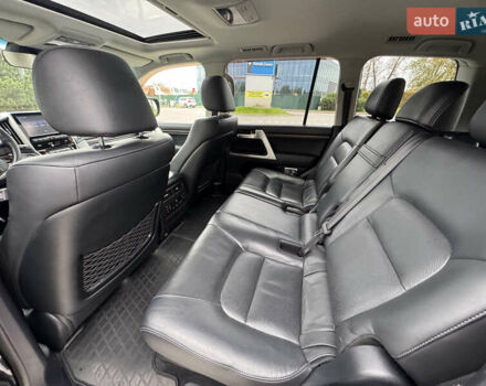 Черный Тойота Ленд Крузер, объемом двигателя 4.46 л и пробегом 324 тыс. км за 46999 $, фото 32 на Automoto.ua