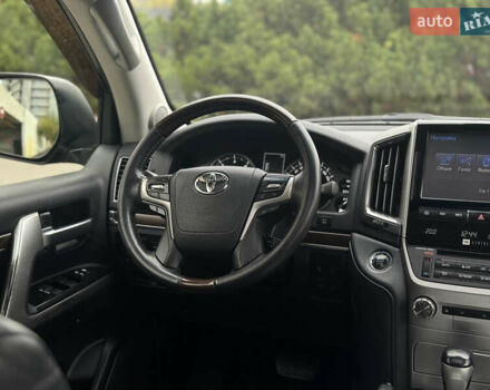 Черный Тойота Ленд Крузер, объемом двигателя 4.46 л и пробегом 324 тыс. км за 46999 $, фото 38 на Automoto.ua