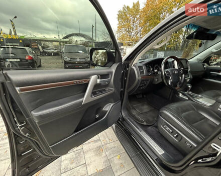 Черный Тойота Ленд Крузер, объемом двигателя 4.46 л и пробегом 264 тыс. км за 41500 $, фото 19 на Automoto.ua