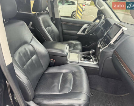 Черный Тойота Ленд Крузер, объемом двигателя 4.46 л и пробегом 324 тыс. км за 46999 $, фото 45 на Automoto.ua