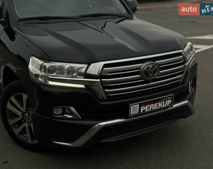 Черный Тойота Ленд Крузер, объемом двигателя 4.46 л и пробегом 324 тыс. км за 46999 $, фото 4 на Automoto.ua