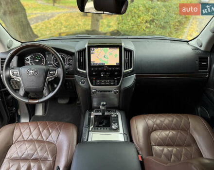 Черный Тойота Ленд Крузер, объемом двигателя 4.46 л и пробегом 225 тыс. км за 55500 $, фото 53 на Automoto.ua