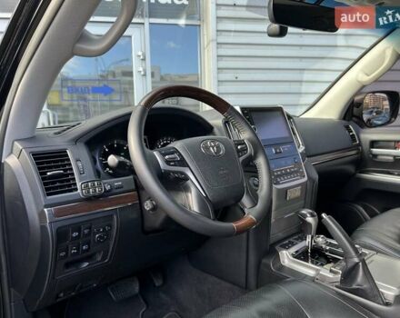 Черный Тойота Ленд Крузер, объемом двигателя 4.46 л и пробегом 150 тыс. км за 48500 $, фото 17 на Automoto.ua