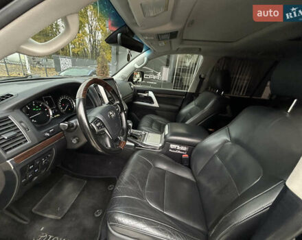 Черный Тойота Ленд Крузер, объемом двигателя 4.46 л и пробегом 264 тыс. км за 41500 $, фото 20 на Automoto.ua